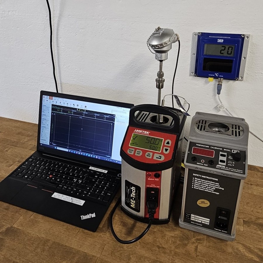 Dry-block calibrators and laptop